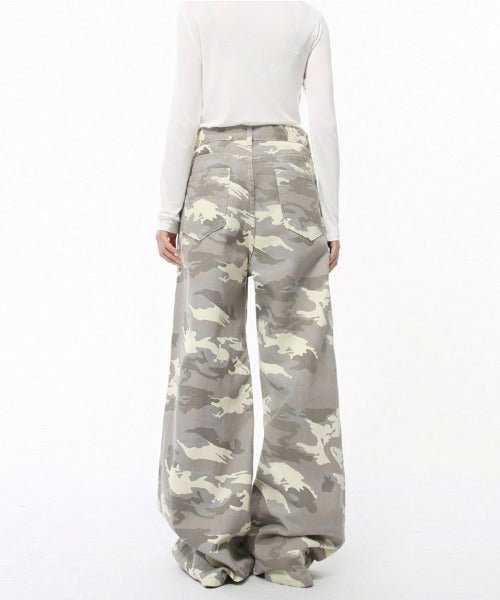 Washed Camo Loose Jeans - Color: Light Camouflage - DRIPIOT